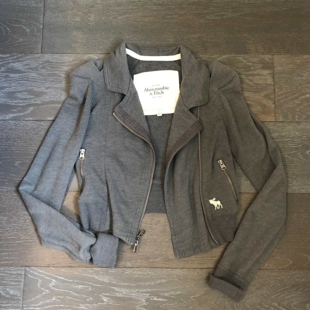 ABERCROMBIE & FITCH gray sweater size: S